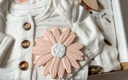 Cute and Simple Gift Guide for New Babies